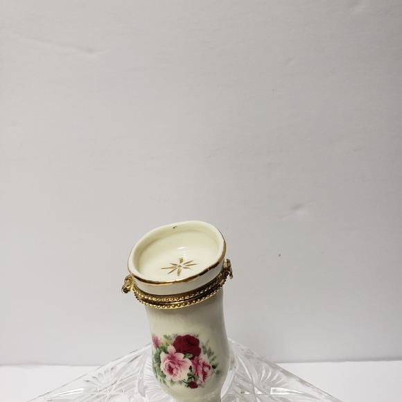 FORMALITIES By Baum Brothers Porcelain Victorian Shoe Trinket Box - Picture 7 of 8